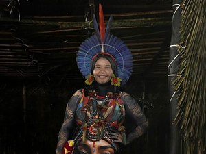 Dos traços da ancestralidade ao empreendedorismo cultural: como Ângela Vitória transformou a arte indígena em um símbolo de autonomia, identidade e inspiração no povo Karapotó Terra Nova