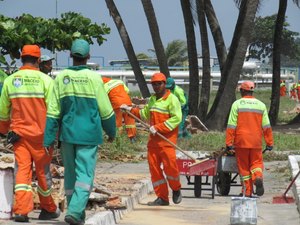 Conjuntos na parte alta de Maceió recebem mutirões da limpeza neste sábado