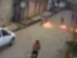 Criança de sete anos aparece 'em chamas' após acidente com fogos em Rio Largo