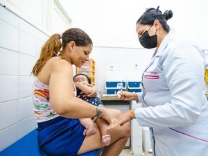 Secretaria de Saúde oferece novo imunizante contra Vírus Sincicial Respiratório