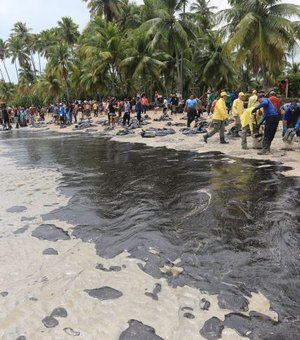 Navio grego foi responsável por derramamento de óleo no litoral brasileiro, diz PF