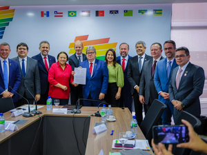 Paulo assina parceria para transformar Nordeste em líder global de produção de Hidrogênio Verde