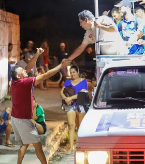 Caravana de Severino 'invade' as ruas e mostra que arapiraquense já escolheu o seu federal