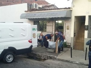 Polícia apreende menor suspeito na morte de cabeleireiro assassinado a facadas