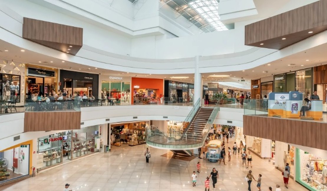 Comércio e shoppings de Maceió têm horário especial no feriado desta quinta (27)