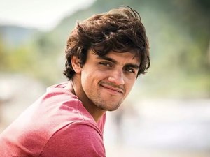 Felipe Simas é diagnosticado com o novo coronavírus 