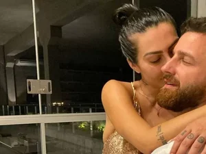 Cleo Pires celebra casamento com Leandro D'Lucca na casa de Gloria Pires