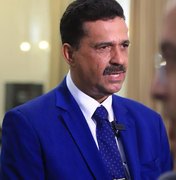 Prefeito concede aumento salarial de 11% aos profissionais da Educação de Limoeiro de Anadia