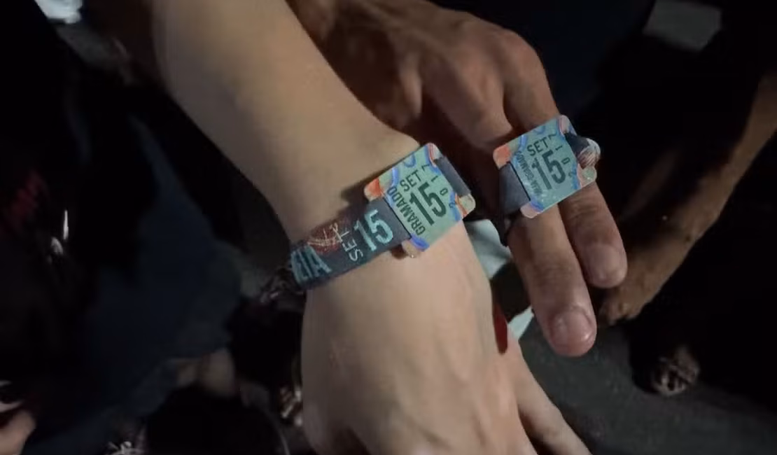 Fã alagoano que levou ‘bolo’ de Gaga em 2017 vai a Copacabana com pulseira do Rock in Rio
