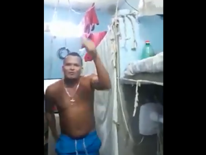 [Vídeo] Detento grava vídeo dançando reggae no Baldomero Cavalcante