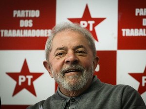 Prazo para PT apresentar substituto de Lula termina nesta terça-feira