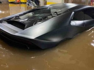 SP: Lamborghini atingida por enchente não tinha seguro