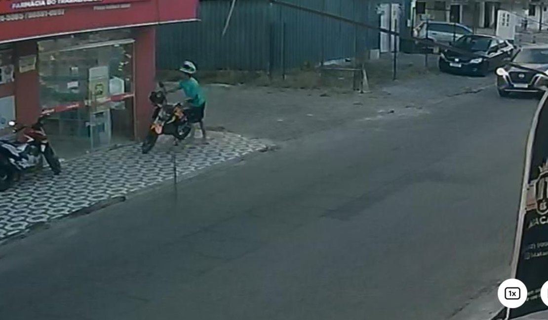 Motocicleta usada para trabalho é roubada na Feirinha do Tabuleiro em Maceió