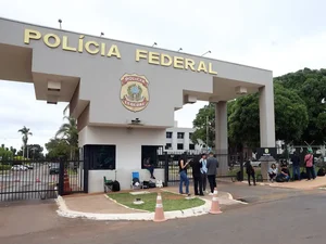 Remédios são levados para Bolsonaro, preso preventivamente em Brasília