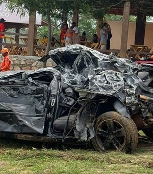 Testemunha relata momento em que veículo é levado pela correnteza em Piranhas