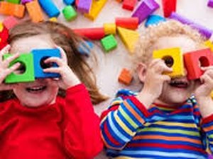 Crianças: manter rotina e brincar longe dos eletrônicos minimizam efeitos da pandemia