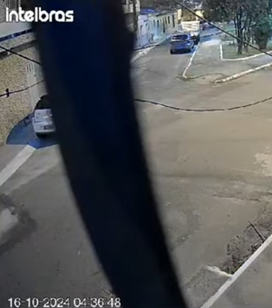 [Vídeo] Morador de rua é flagrado furtando hidrômetro no bairro Ponta Grossa