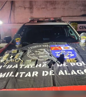 Comparsa de traficante é preso com arma e drogas em Rio Largo