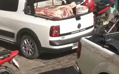 Carne é transportada de forma irregular em Porto Calvo