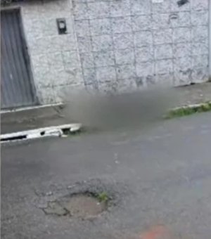 Homem é encontrado morto ao lado de faca e telhas quebradas na Grota da Alegria