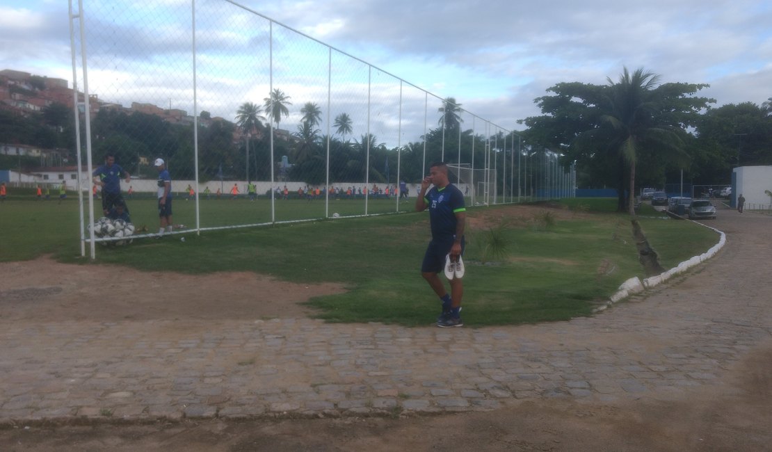 Walter faz primeiro treino, e CSA se prepara para pegar o São Bento