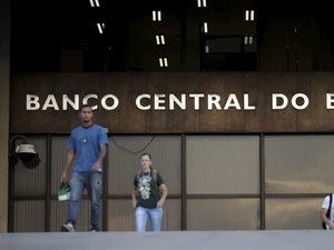 Mercado espera que Copom reduza Selic para 3,25% esta semana
