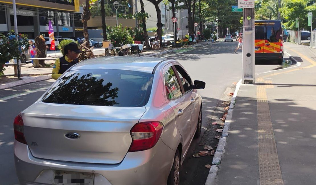 Estacionar na Avenida Sandoval Arroxelas será proibido a partir de segunda-feira (05)