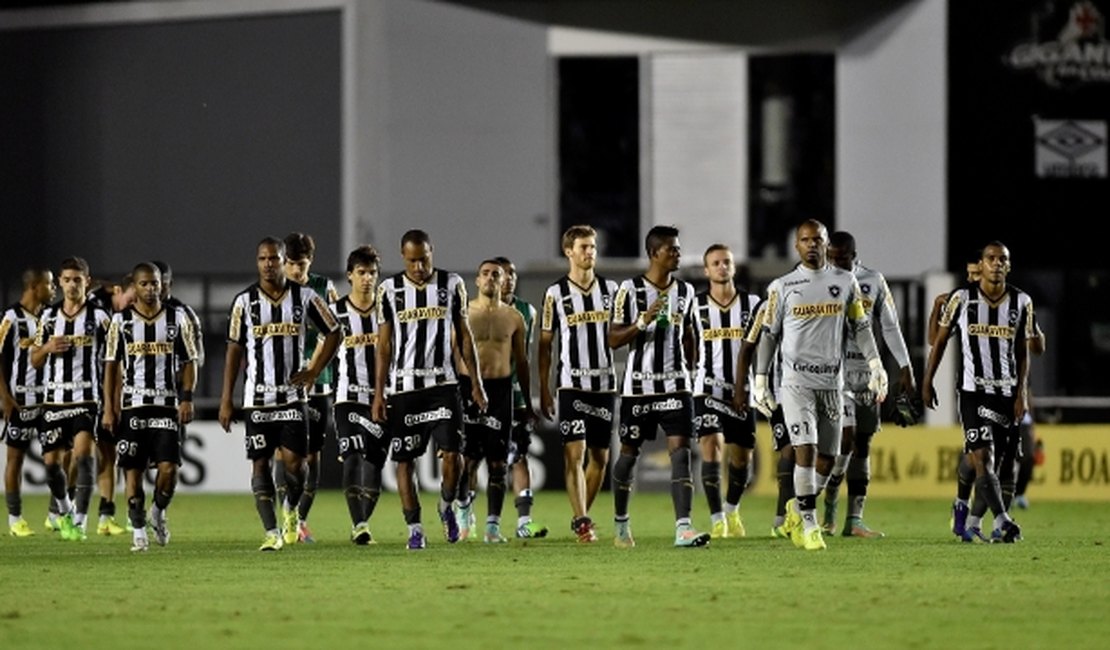 Botafogo terá de apelar à fé para não entrar em campo rebaixado