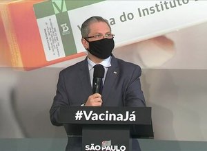 CoronaVac não atingiu 90% de eficácia em testes no Brasil, diz secretário da Saúde de SP