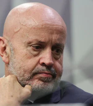 Polícia Federal indicia 48 investigados por fraudes em descontos no INSS