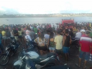 Bombeiros realizam últimas tentativas para encontrar corpo no Lago da Perucaba