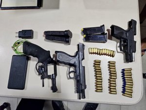 Polícia apreende mais de 41 kg de drogas e 26 armas de fogo em Alagoas