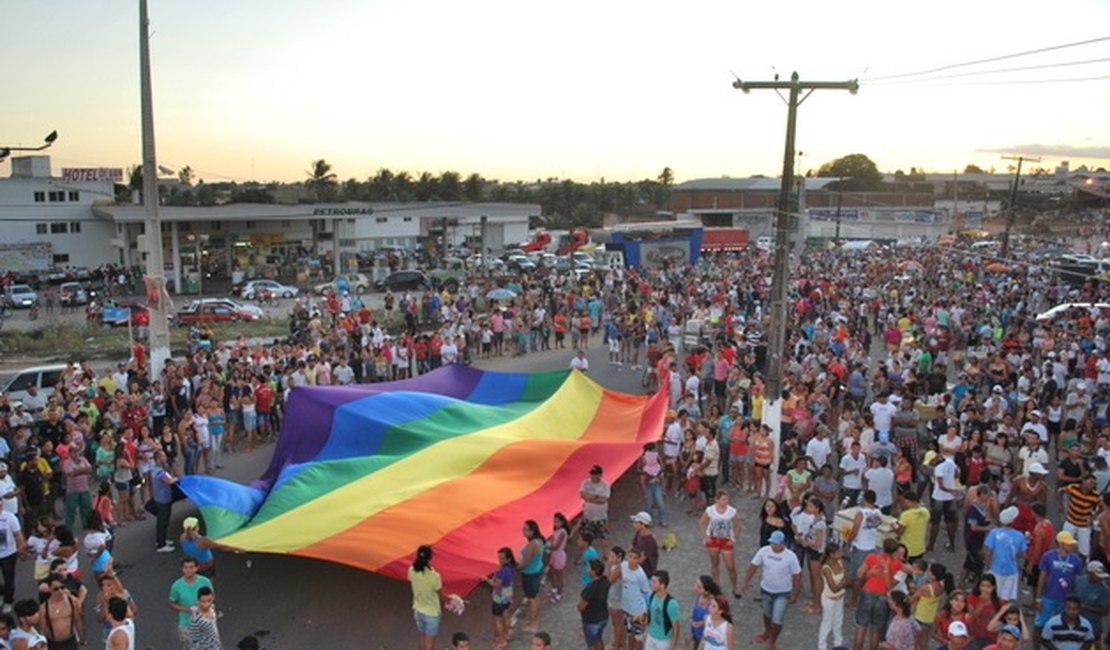 Parada do Orgulho LGBT promete reunir mais de 35 mil pessoas em Arapiraca