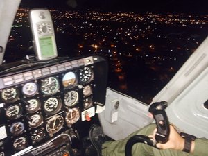 Primeiro voo noturno da Falcão 4 no Agreste encurrala assaltante