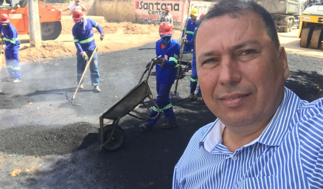Fabiano Leão acompanha obras de acesso ao Morro Santo em Arapiraca