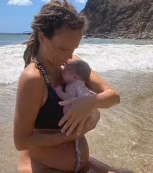 Vídeo: Mulher dá à luz no oceano e vídeo viraliza