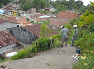 Rede de iluminação pública na comunidade Vale da Esperança é ampliada