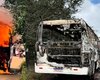 Ônibus escolar é destruído por incêndio após pane elétrica em Craíbas