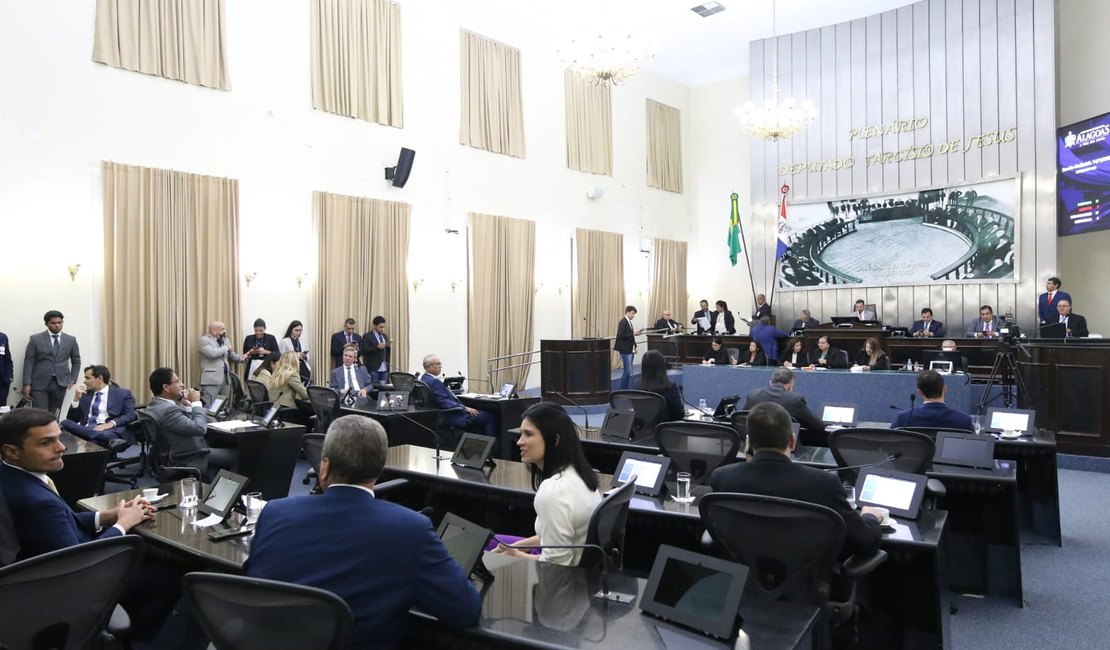 Assembleia Legislativa aprova bonificação para profissionais da Educação de Alagoas