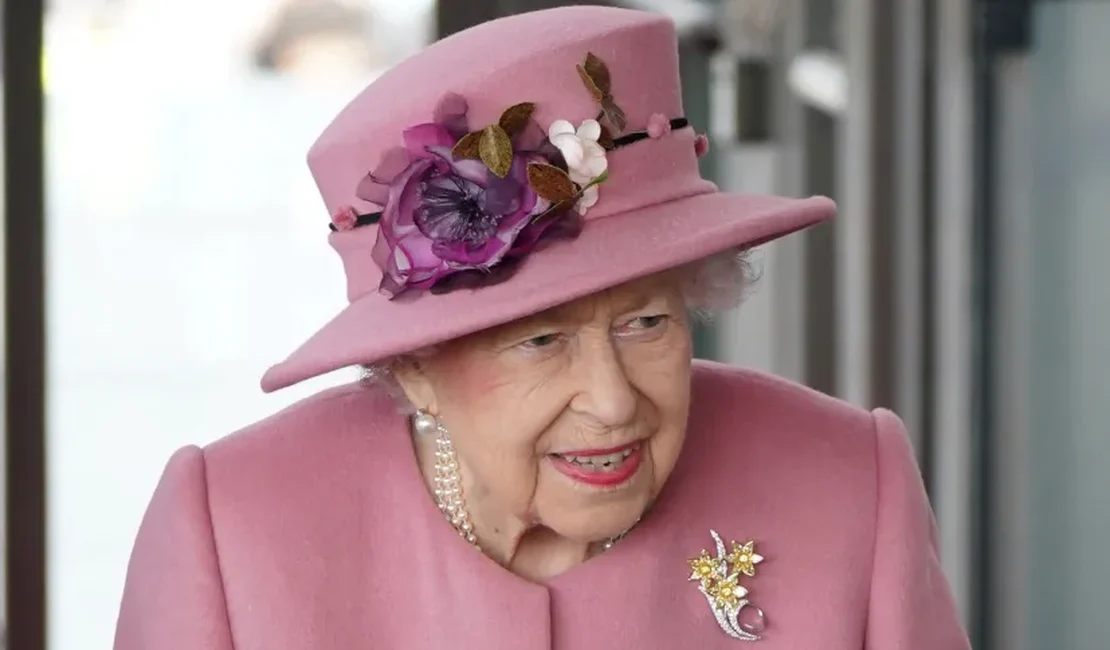 Com saúde debilitada, Rainha Elizabeth não participará de evento de Páscoa