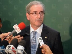 Cunha vai recorrer contra decisão de ministro do STF sobre Temer