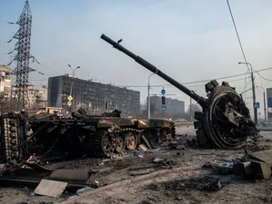 Sem avanços, Rússia diz ter encerrado “primeira etapa” da guerra na Ucrânia