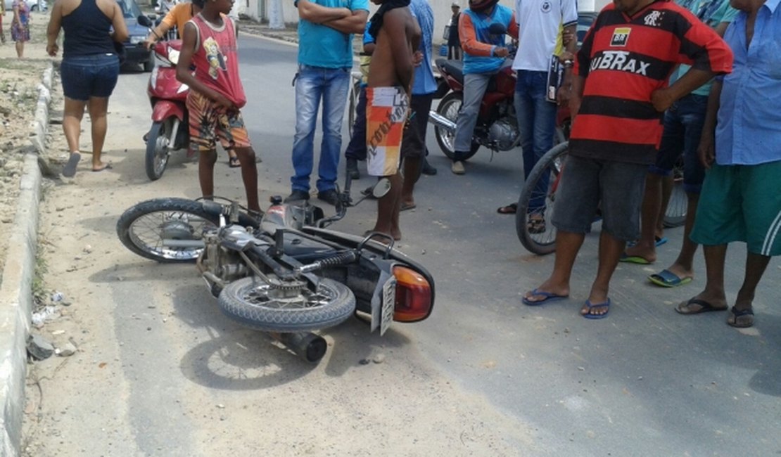 Bandidos assaltam irmã de policial e são perseguidos