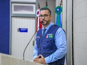 Projeto de Leonardo Dias sobre reinserção da população de rua é destaque em audiência
