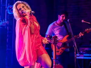 Kel Monalisa participa de financiamento coletivo para produção do  CD autoral