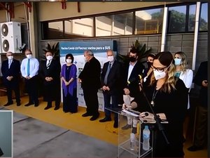 Marcelo Queiroga 'reza pela mesma cartilha', diz Pazuello