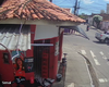 [Vídeo] Colisão entre moto e caminhonete é registrada em cruzamento no bairro do Poço