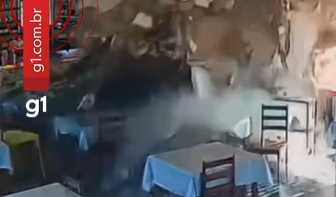Caminhoneiro é atingido por motorista bêbado e vai parar dentro de restaurante em MT