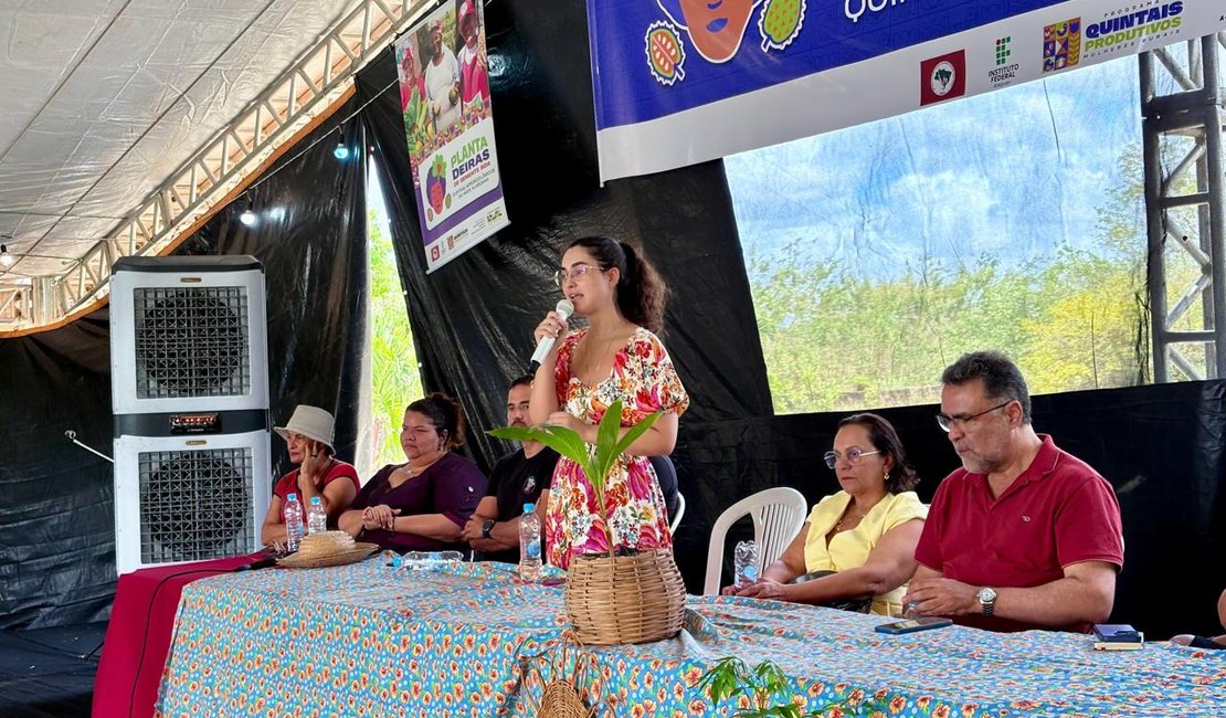 Teca Nelma participa do lançamento do Programa Plantadeiras de Semente Boa em Alagoas