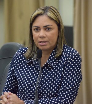 Flavia Cavalcante pede a construção de hospital de campanha na região Norte
